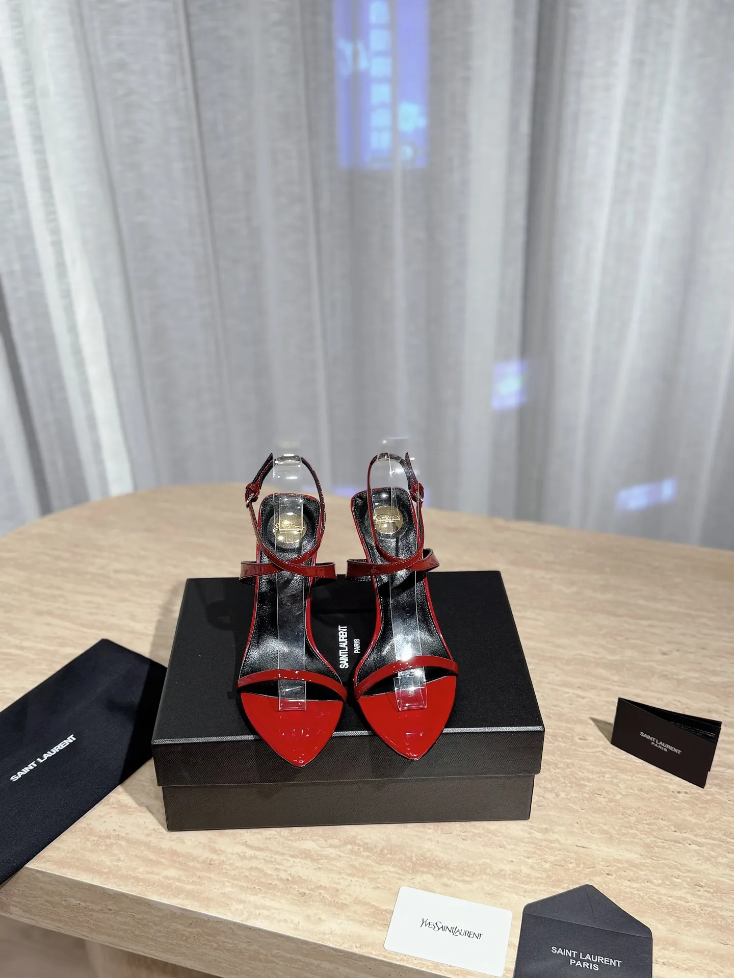👟👟Ex-factory price 540👟👟 High version "SAINT LAUREN*" Saint Laurent YSL 25ss/spring and summer new catwalk style large rhinestone high-heeled shoes and sandals. Only YSL understands women's hearts best and does not accept refutation. It is a super invincible feminine artifact and a must-have for women (z-product full-body customization, own molded hardware accessories, perfect consistency). Compare the differences between pictures and goods on the market. ✔Upper: Customized imported silk ✔Lining: Imported 🐑Sheep leather ✔Sole: Imported genuine leather outsole ✔Heel height: 10.5cm ✔Number of yards: 35-39 (40, 41, 42 can be customized and non-returnable) (Full set of packaging)